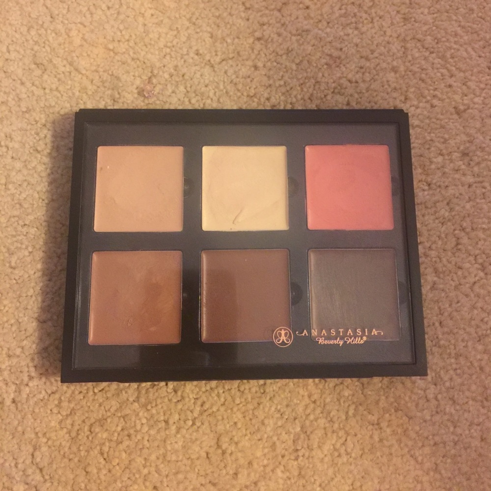 Anastasia Beverly Hills Contour Kit Medium Cream